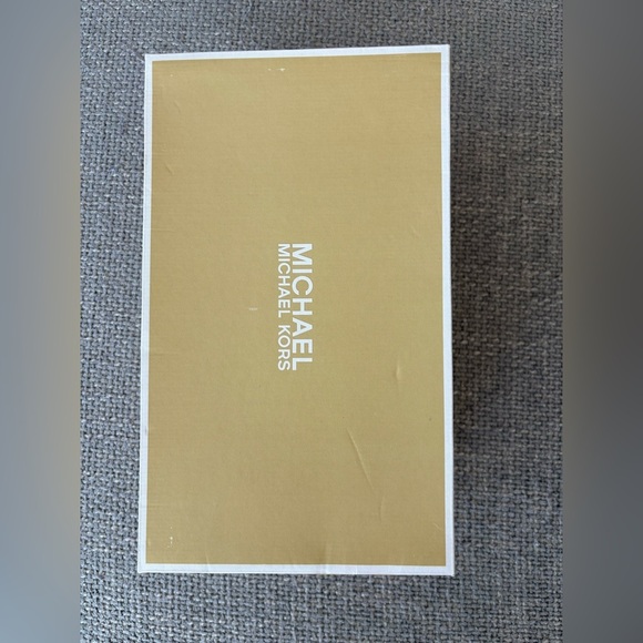 Michael Kors Tessa Frayed Denim Mule Sandals – Size 8.5 brand new - Picture 13 of 13